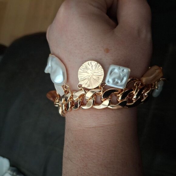 Stainless Steel Vintage Charm Bracelet Gold Plated Faux Baroque Pearls - Picture 7 of 8